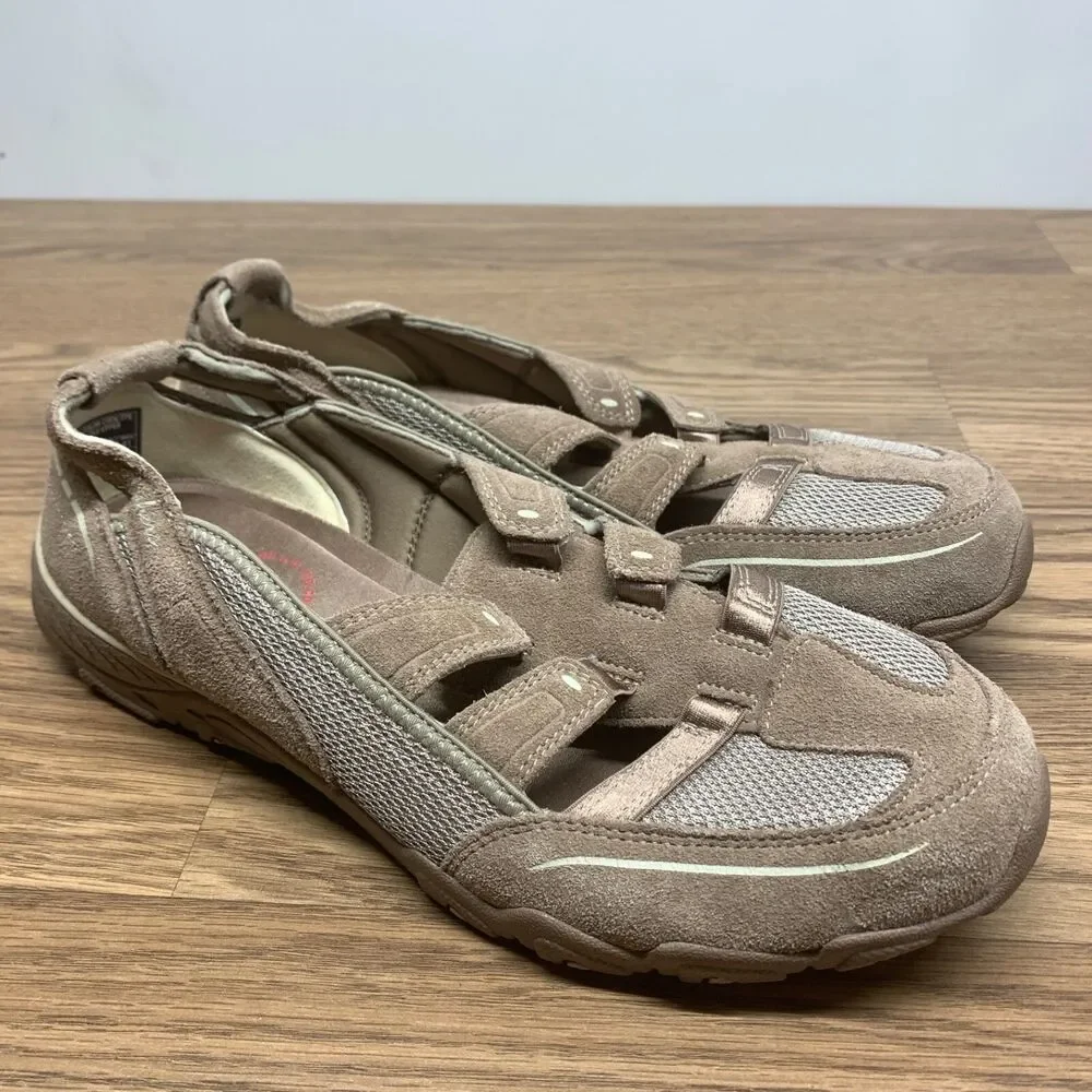 Skechers Women's Endeavor-Venturer Taupe Fashion Sneaker - Size 11